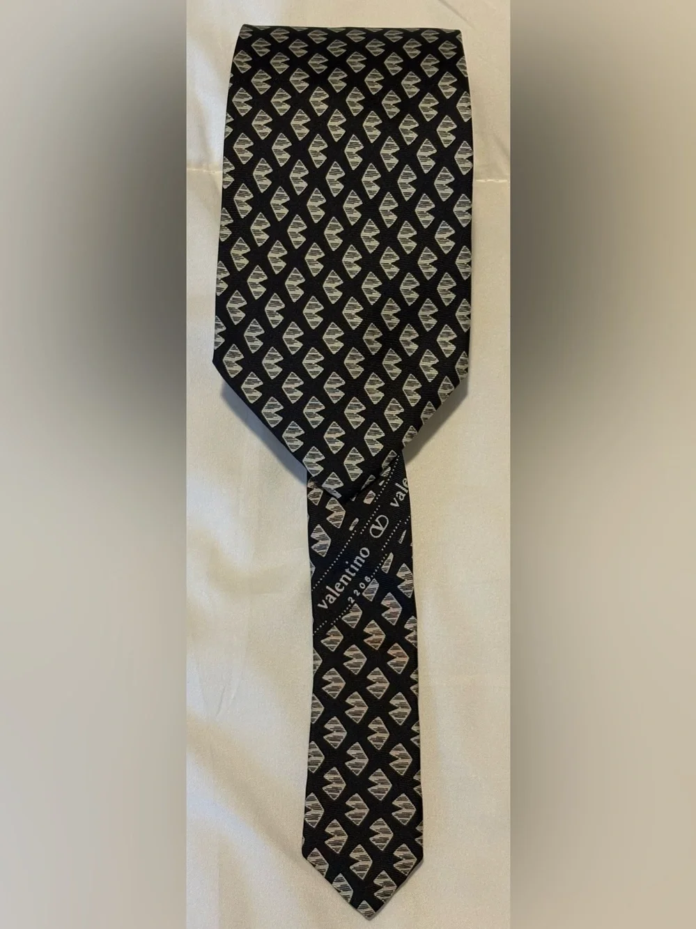 VTG Valentino Cravatte Silk Tie 80s 90s Italian Luxury Retro Executive Code 2206